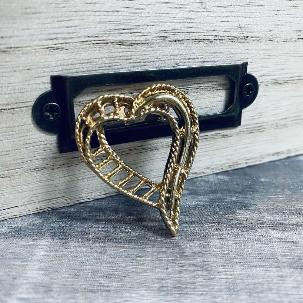 Vintage Signed Gold-Tone Filigree Heart Brooch 1”